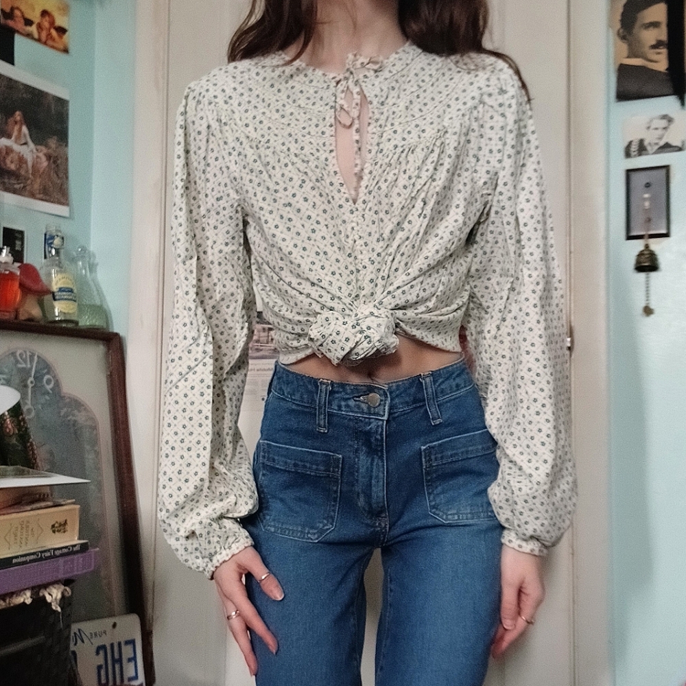 1970's inspired front tie floral prairie blouse